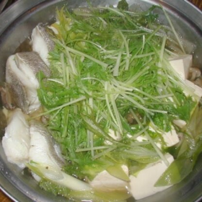 家庭菜園で収穫した水菜を使いました。寒い日は暖かいお鍋がおいしいですね。ごちそうさまでした。